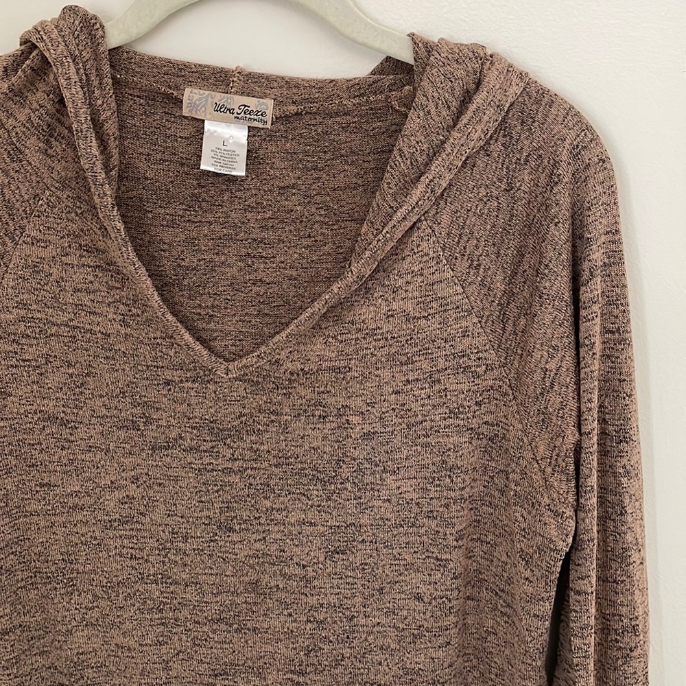 Hooded maternity sweater